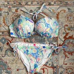 NWOT Victoria's Secret Bombshell Multicolor Bikini